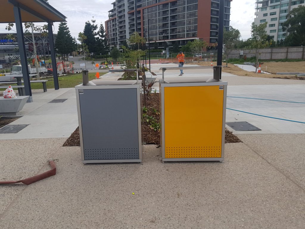 Yeerongpilly Green Park Bins