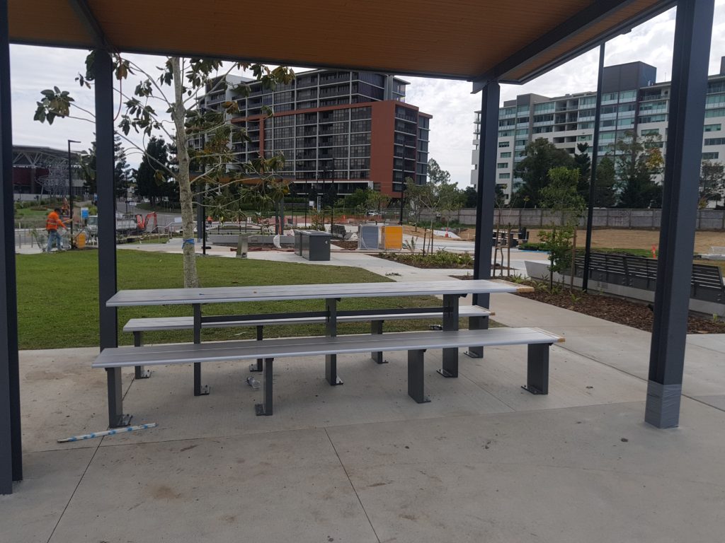 Yeerongpilly Green Park Bench